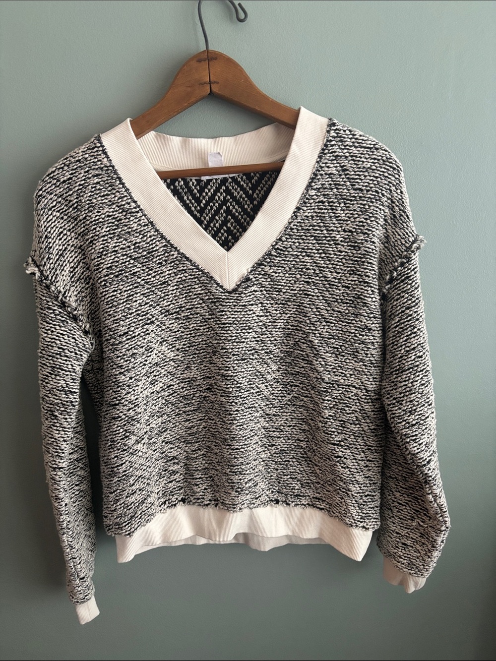 Tribal Black & White Marled Textured Knit V-Neck Sweater with Cream Trim XS